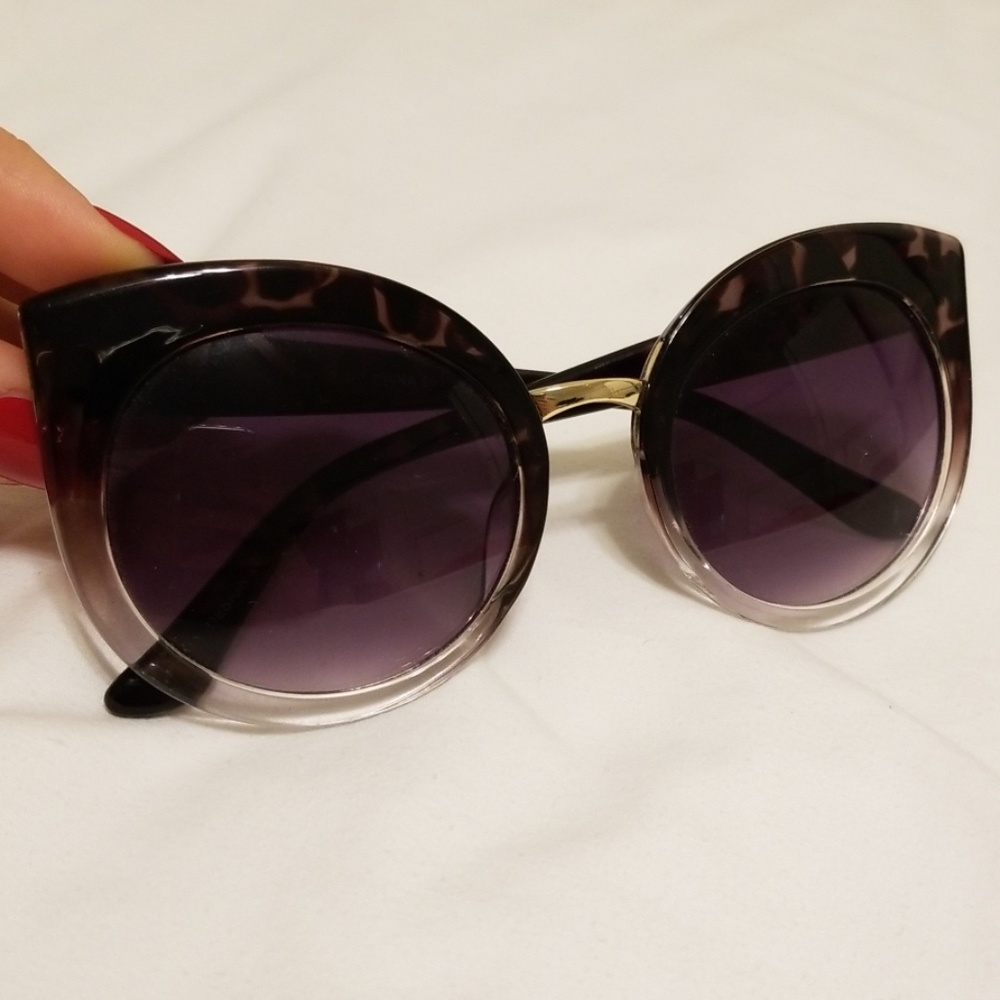 Rounded cateye tortoise leopard grey clear sunnies